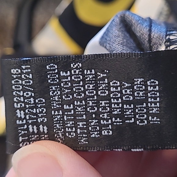 Stunning sleeveless dress in a size 14 petite - Picture 6 of 6